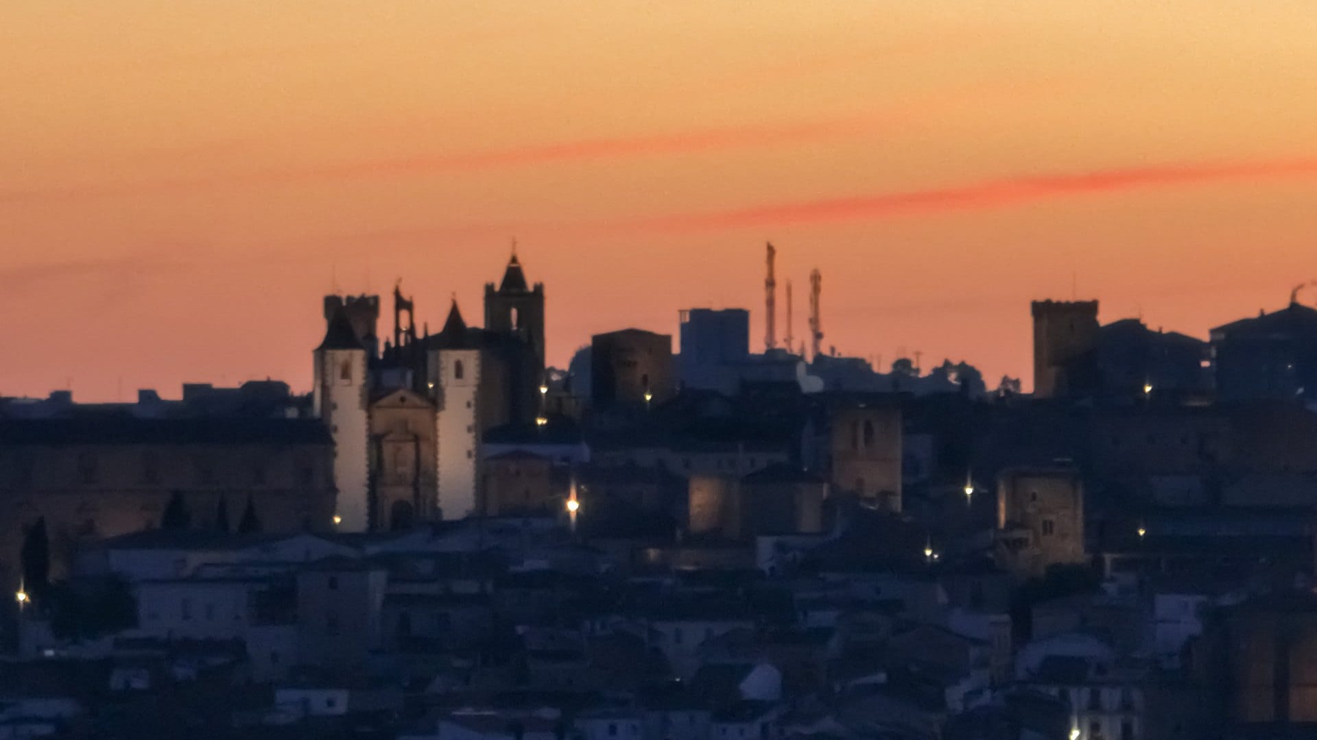 Atardecer en Cáceres, localización de producción audiovisual en Extremadura